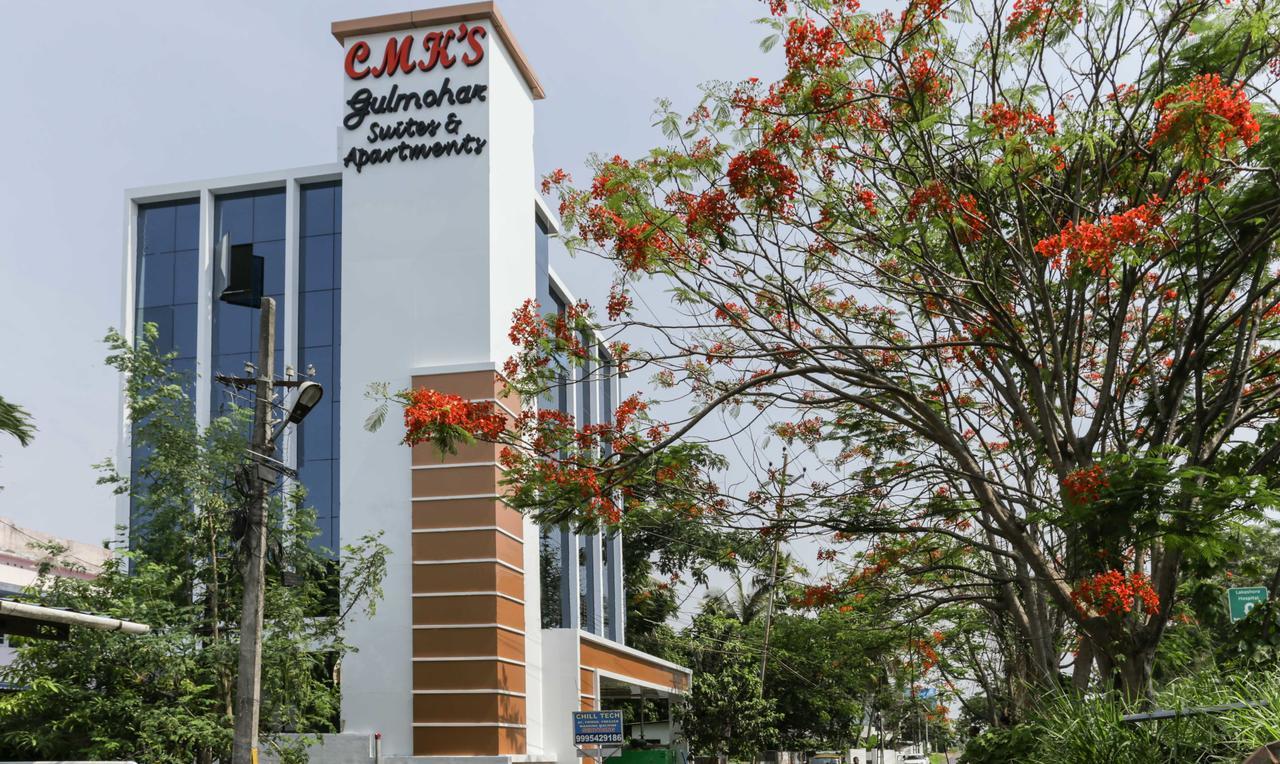 Treebo Trend Cmks Gulmohar Suites Kochi Exterior foto