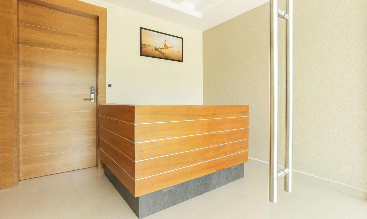 Treebo Trend Cmks Gulmohar Suites Kochi Exterior foto