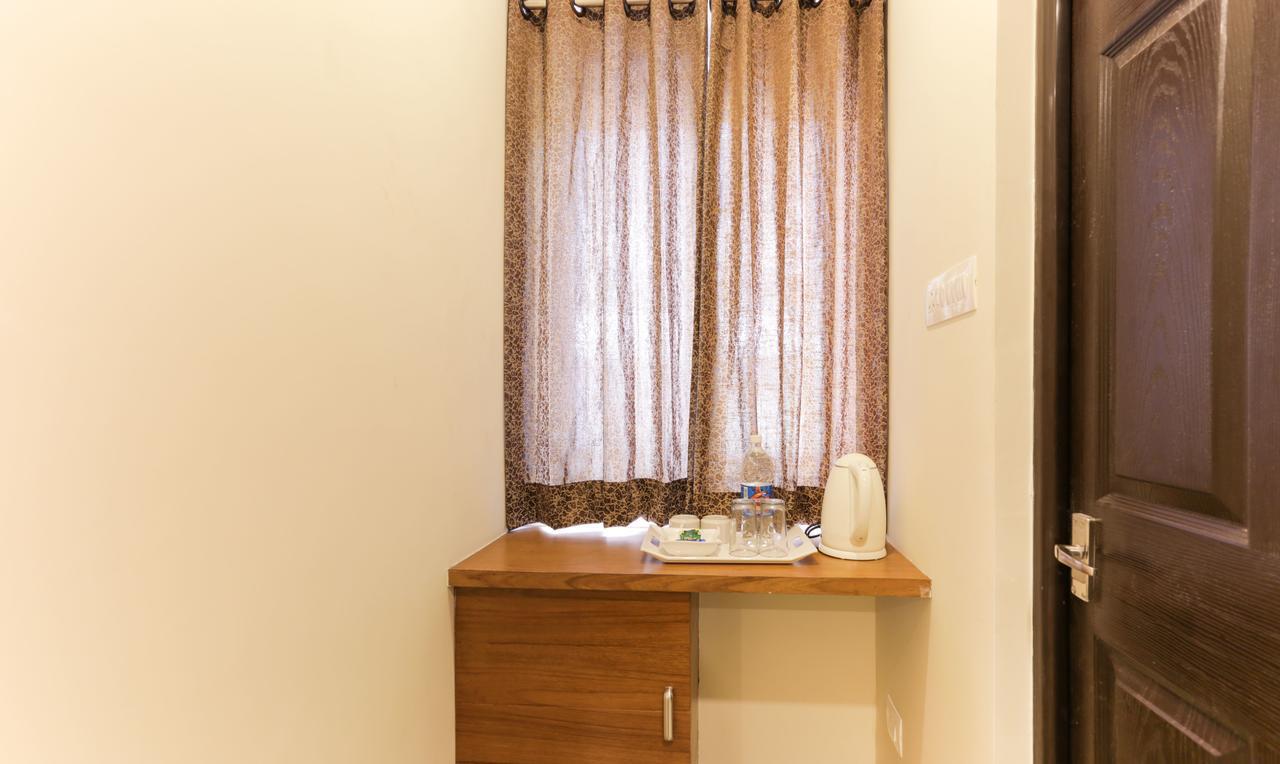 Treebo Trend Cmks Gulmohar Suites Kochi Exterior foto